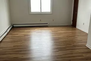 66 York St, Waterbury, CT 06704 - Photo 2