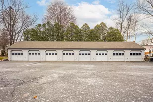 20 Raymond Pl, Danbury, CT 06810 - Photo 32