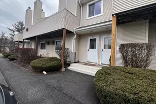 136 Pembroke Rd, Danbury, CT 06811 - Photo 2