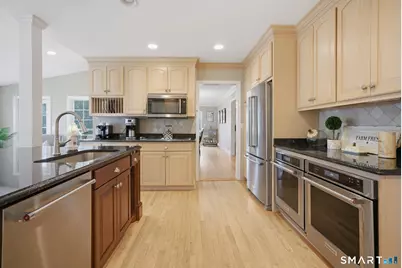 47 Hillsboro Drive, West Hartford, CT 06107 - Photo 18