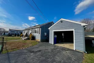 20 Glenfield Ave, Stratford, CT 06614 - Photo 2