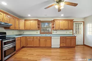 64 Portland Ave, Redding, CT 06896 - Photo 6