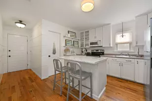 318 Pine Creek Ave, Fairfield, CT 06824 - Photo 4