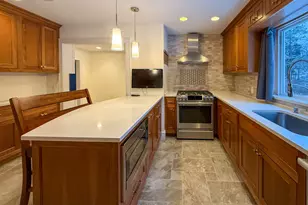 2 Maple Ln, New Fairfield, CT 06812 - Photo 6