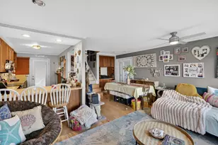 142 W Walk, West Haven, CT 06516 - Photo 8