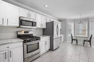 1406 Pinnacle Way, Danbury, CT 06811 - Photo 16
