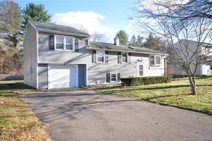 44 Simsbury Manor Dr, Simsbury, CT 06089 - Photo 2