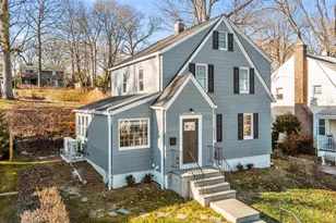 76 Palmer St, Stamford, CT 06907 - Photo 2