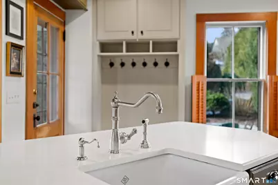 245 High Street, Groton, CT 06355 - Photo 10