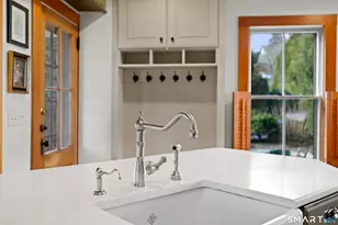 245 High St, Groton, CT 06355 - Photo 10