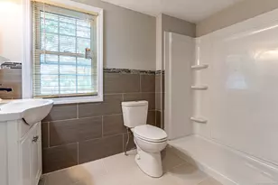 179 Manchester St, Hartford, CT 06112 - Photo 18