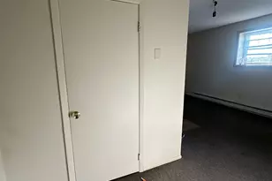 1660 E Main St, Waterbury, CT 06705 - Photo 22