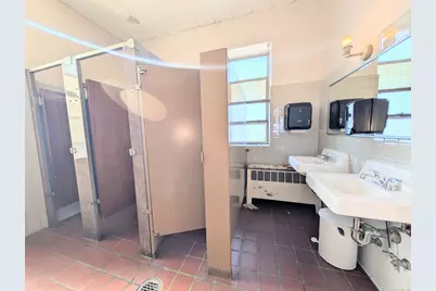 1071 East Main Street, Bridgeport, CT 06608 - Photo 38