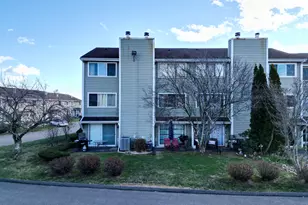 217 Monticello Dr, Branford, CT 06405 - Photo 34