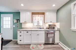 15 Robbin Rd, Enfield, CT 06082 - Photo 10