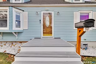 94 Benton St, Manchester, CT 06040 - Photo 2