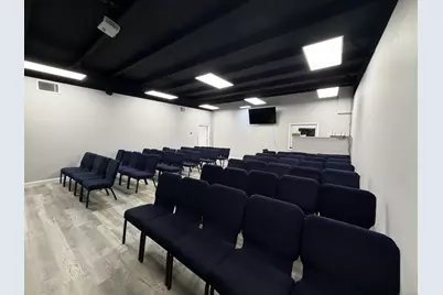 553 Center Street Extension, Bridgeport, CT 06604 - Photo 6