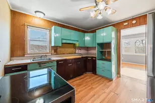 17 Morning Star Dr, Seymour, CT 06483 - Photo 6