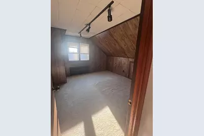 212 Dayton Road, Bridgeport, CT 06606 - Photo 8