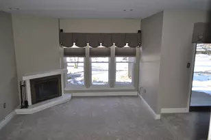 8 Willow Ln, Avon, CT 06001 - Photo 2