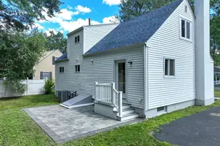 32 Miles Standish Dr, West Hartford, CT 06107 - Photo 34