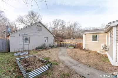 92 Hunters Avenue, Norwich, CT 06380 - Photo 12