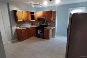 112 Hobart St, Meriden, CT 06450 - Photo 2