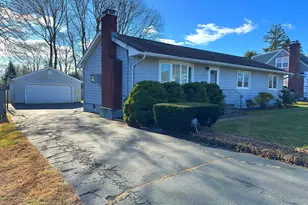 121 Richfield Rd, Bridgeport, CT 06606 - Photo 12