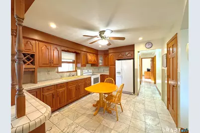 121 Richfield Road, Bridgeport, CT 06606 - Photo 20