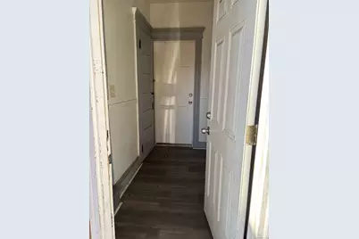 464 Wilmot Avenue, Bridgeport, CT 06607 - Photo 6