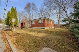 15 Chapman St, Windham, CT 06226 - Photo 2