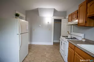 88 Riverview Ave, New London, CT 06320 - Photo 2