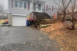 4 Truman Ct, Norwalk, CT 06854 - Photo 2