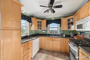 24 Lloyd Ave, New Fairfield, CT 06812 - Photo 14