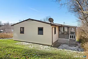 24 Lloyd Ave, New Fairfield, CT 06812 - Photo 8