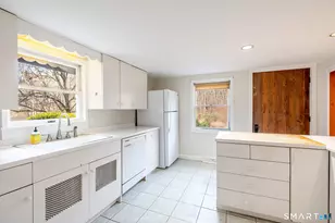 1 Long Wall Rd, Redding, CT 06896 - Photo 8