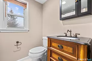 91 Benz St, Ansonia, CT 06401 - Photo 22