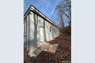 77 Hamilton Avenue, Norwich, CT 06360 - Photo 4