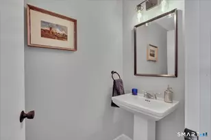 1001 Old Colony Rd, Meriden, CT 06451 - Photo 10