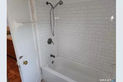 16 Dean Street, Stamford, CT 06902 - Photo 10