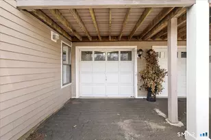 109 Peddlars Dr, Branford, CT 06405 - Photo 24