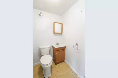 385 Putnam Pike, Killingly, CT 06241 - Photo 12