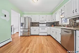 41 Quinn St, Naugatuck, CT 06770 - Photo 8