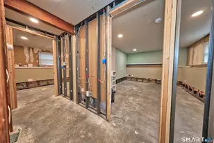 41 Quinn St, Naugatuck, CT 06770 - Photo 32