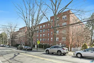 54 W North St, Stamford, CT 06902 - Photo 16