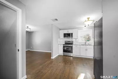 39 Union Street Ext, Enfield, CT 06082 - Photo 8