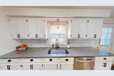 9 Adanti Avenue, Ansonia, CT 06401 - Photo 16