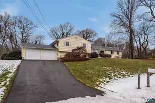 40 Puritan Ln, Madison, CT 06443 - Photo 2