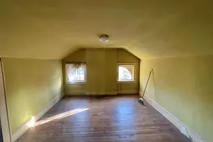 366 Brooklawn Ave, Bridgeport, CT 06604 - Photo 18