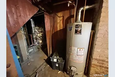 366 Brooklawn Avenue, Bridgeport, CT 06604 - Photo 20